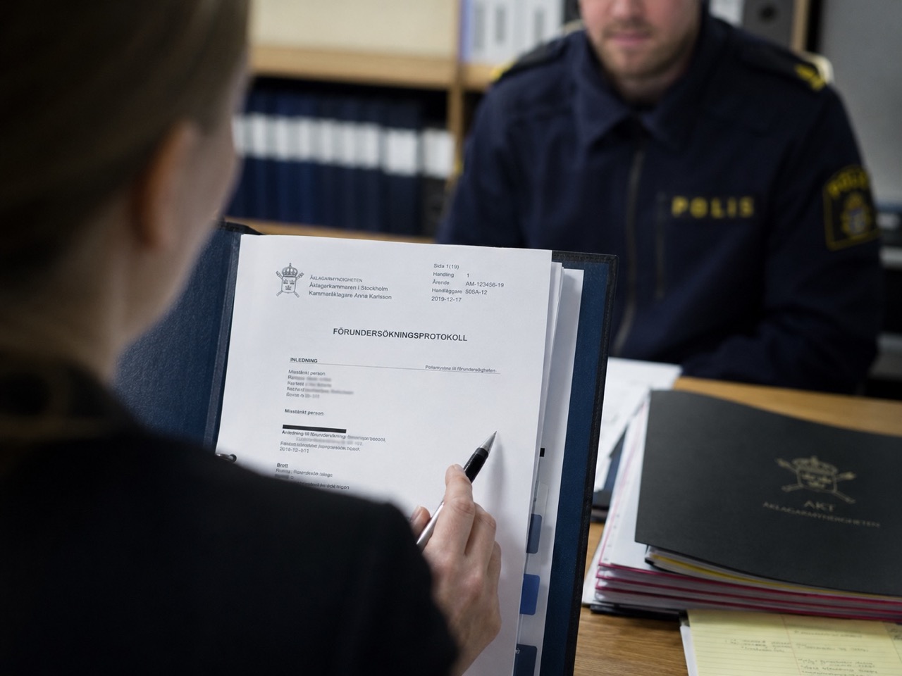 Hur leder åklagaren en förundersökning? – Chef över utredningen