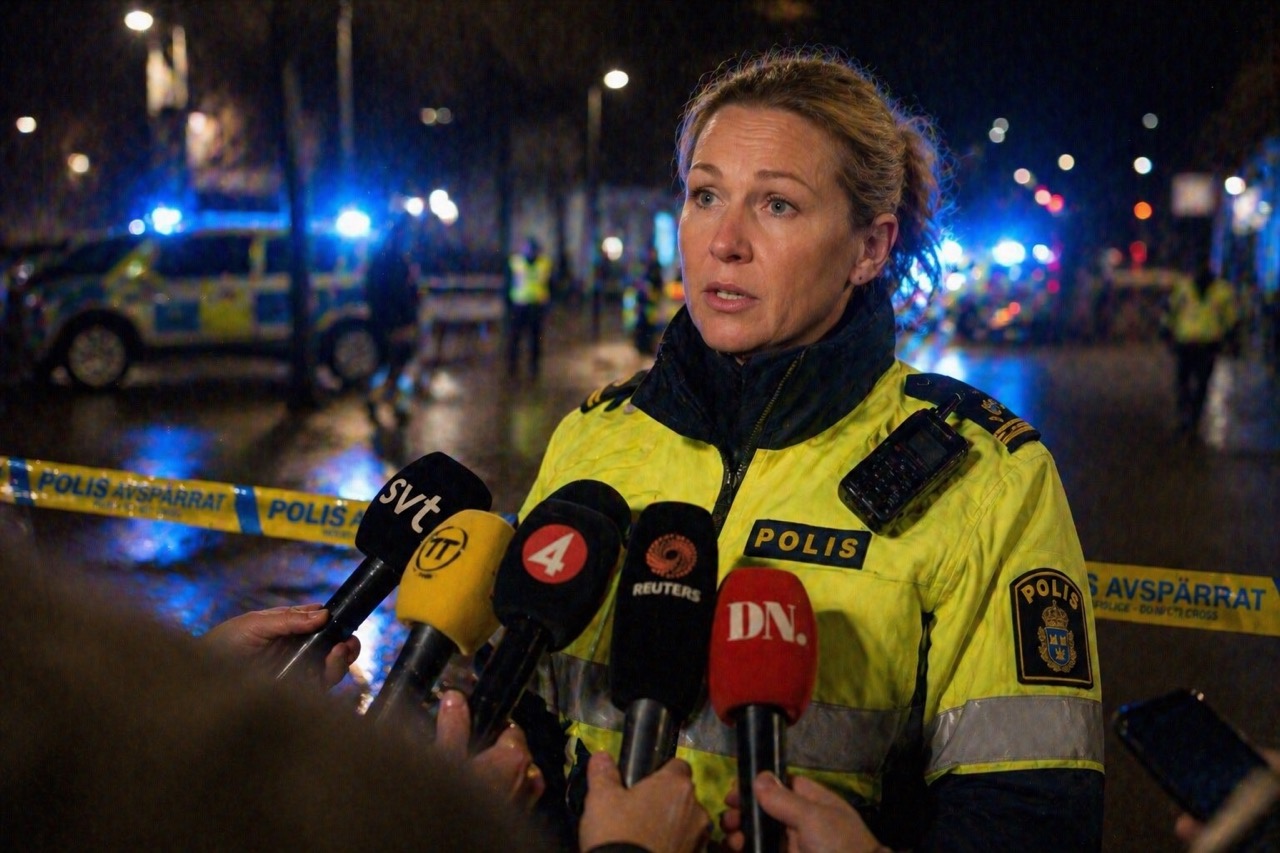 Kommunikationsansvariga hos polisen – Rösten bakom avspärrningsbandet Stor.jpeg