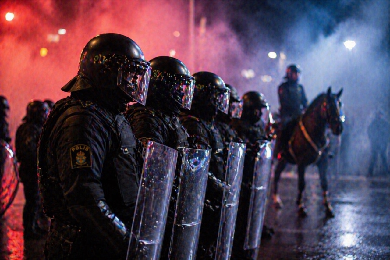 Särskild Polistaktik (SPT) – När polisen möter upplopp och folkmassor