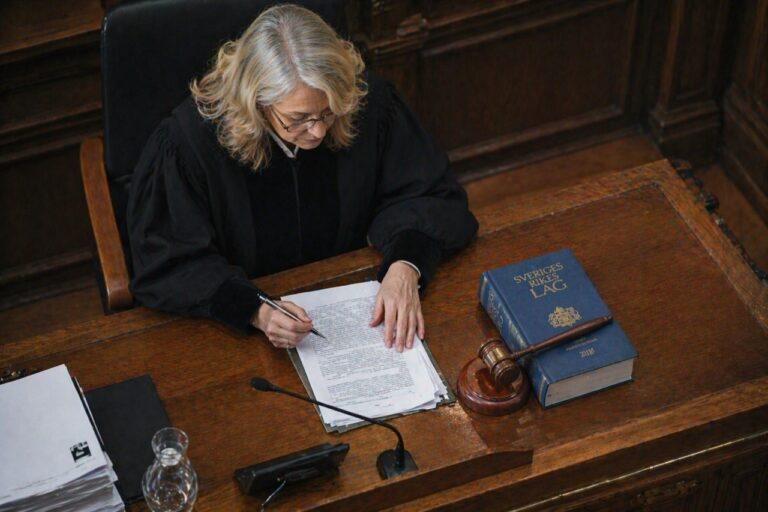 Vad gör en domare och hur blir man det? – Från jurist till rättssalens ordförande